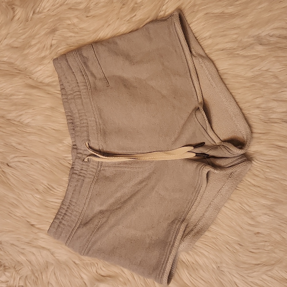 LULULEMON WOMEN'S SHORT